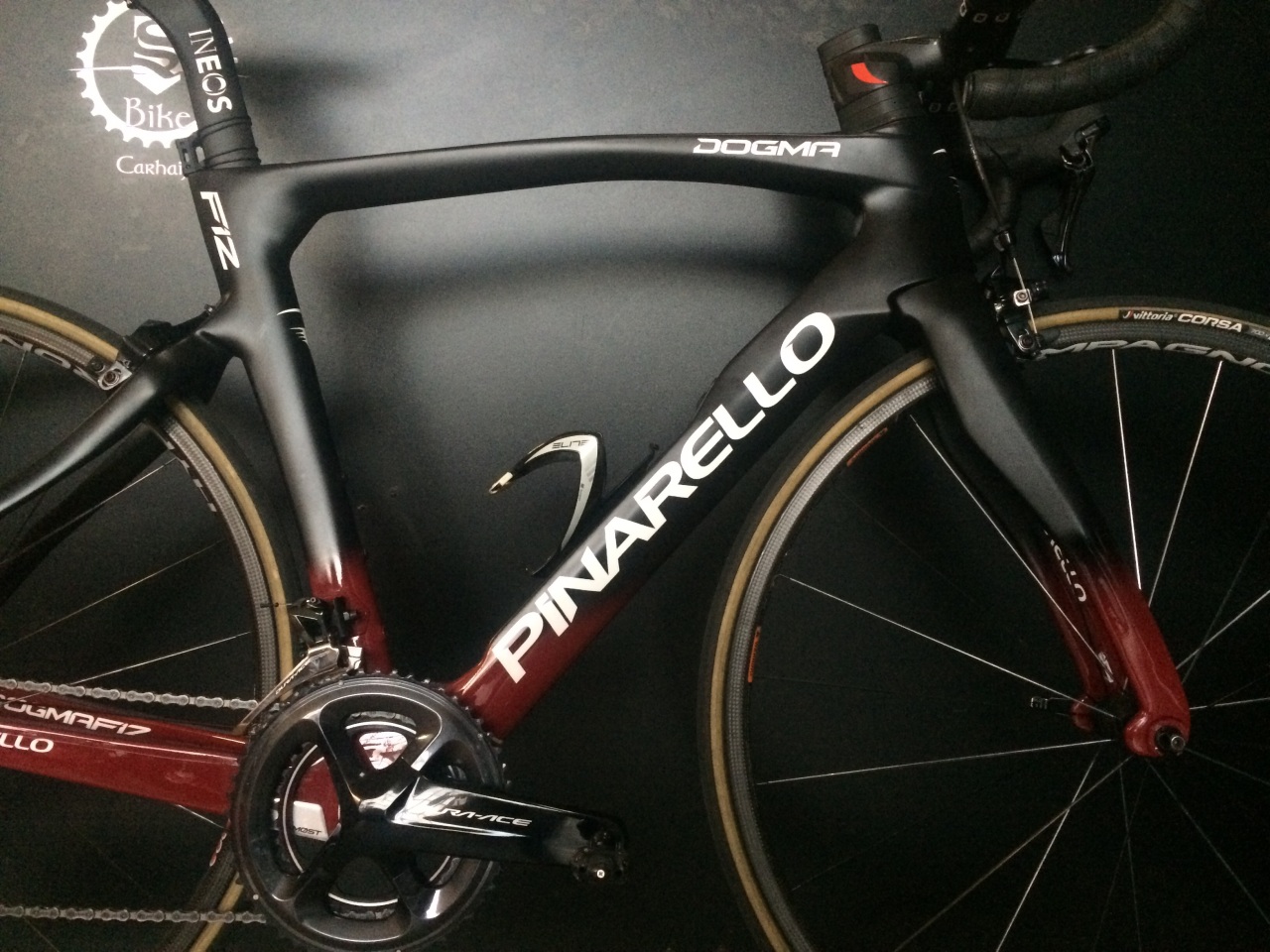 S'Bike magasin de vélo à Carhaix pinarello dogma dura ace